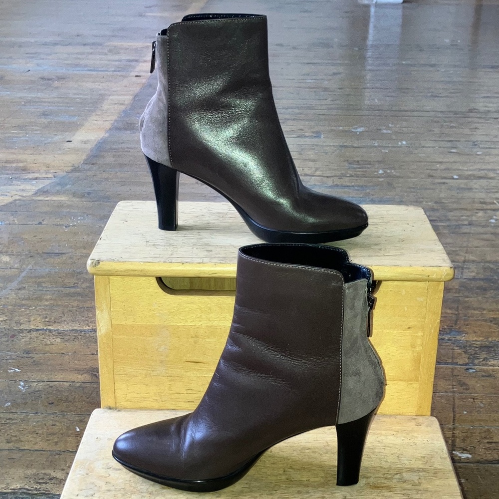 Aquatalia. Brown leather and suede booties.